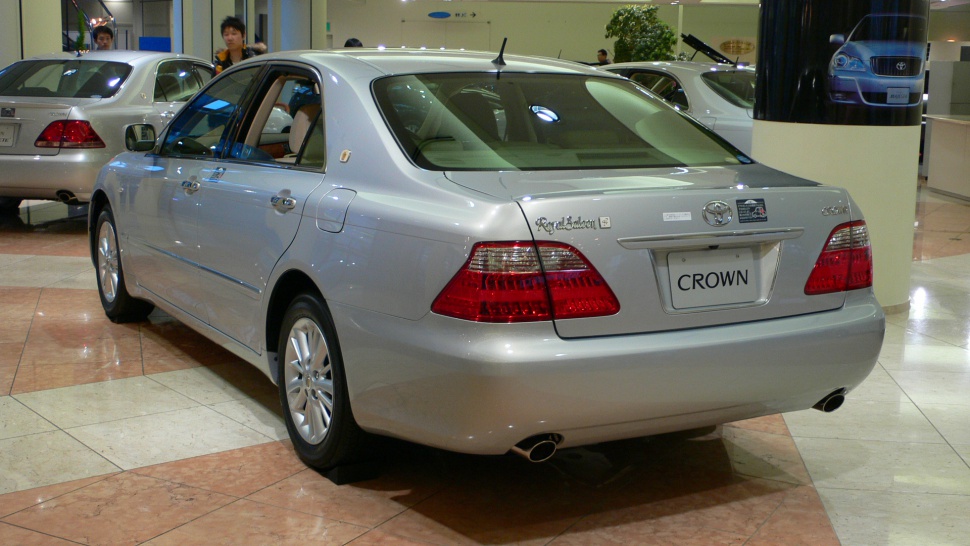 Toyota crown s180 athlete